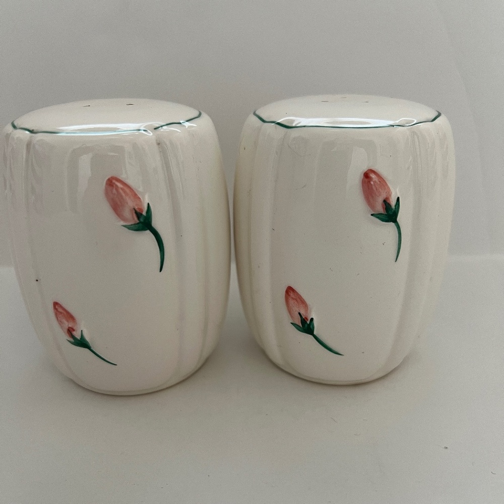 VTG OTAGIRI-MARY ANN BAKER HANDCRAFTED RAISED ROSE FLORAL SALT&PEPPER SE… - Picture 2 of 8